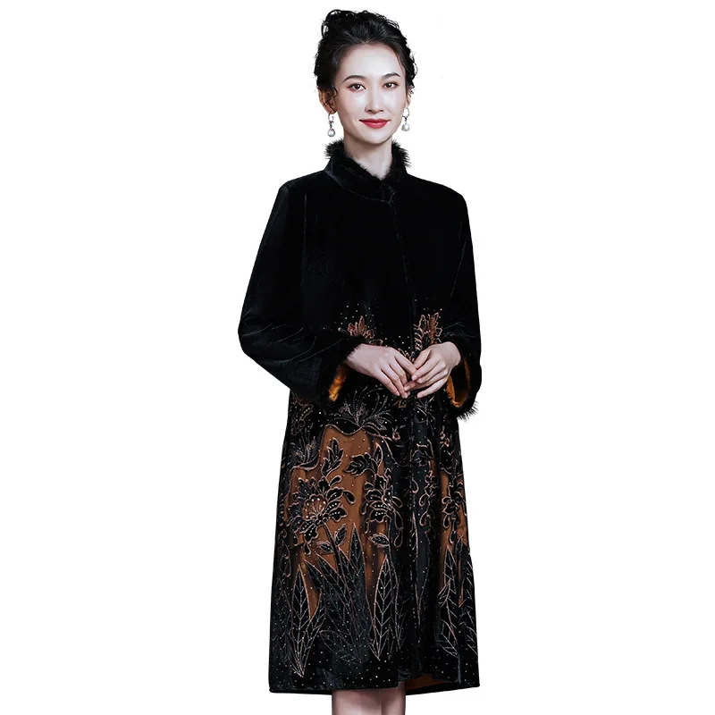 Middle-aged Women Gold Velvet Coat Fur Collar Chinese Tradition National Embroidery Overcoat Mother Windbreaker Autumn Winter
Middle-aged Women Gold Velvet Coat Fur Collar Chinese Tradition National Embroidery Overcoat Mother Windbreaker Autumn Winter