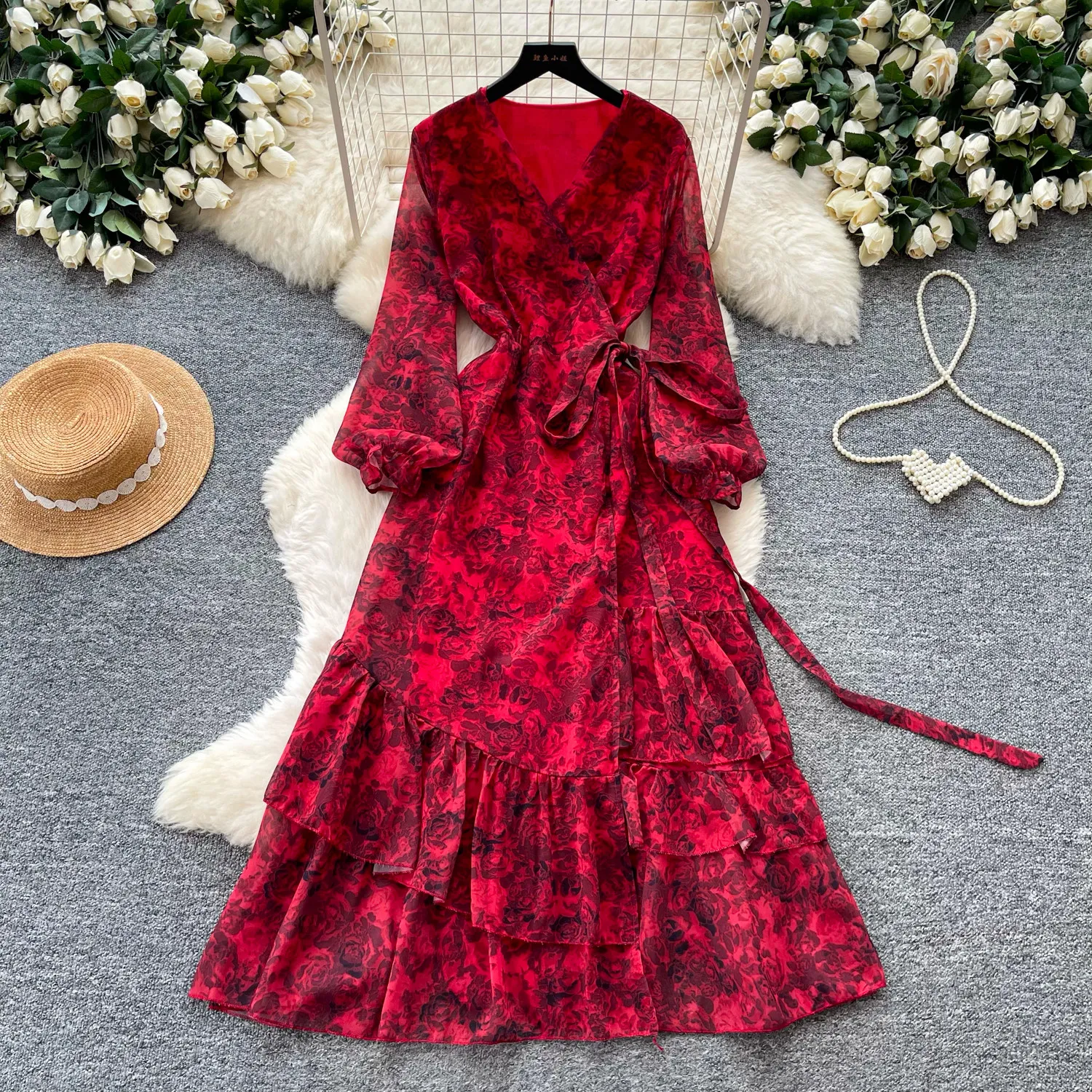 Vintage Women's Chiffon Floral Dress Long Sleeve A-Line Midi Dress with V-Neck and Tie Belt Boho Style Spring Autumn Dress 2026
Vintage Women's Chiffon Floral Dress Long Sleeve A-Line Midi Dress with V-Neck and Tie Belt Boho Style Spring Autumn Dress 2026