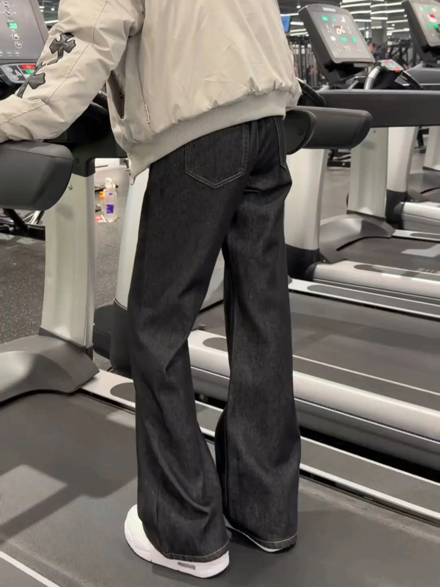 Cleanfit Original Color Denim Jeans Men's Winter Fce Straight Leg American Vibe Pants Low Waist Straight Tube Loose Fit
Cleanfit Original Color Denim Jeans Men's Winter Fce Straight Leg American Vibe Pants Low Waist Straight Tube Loose Fit