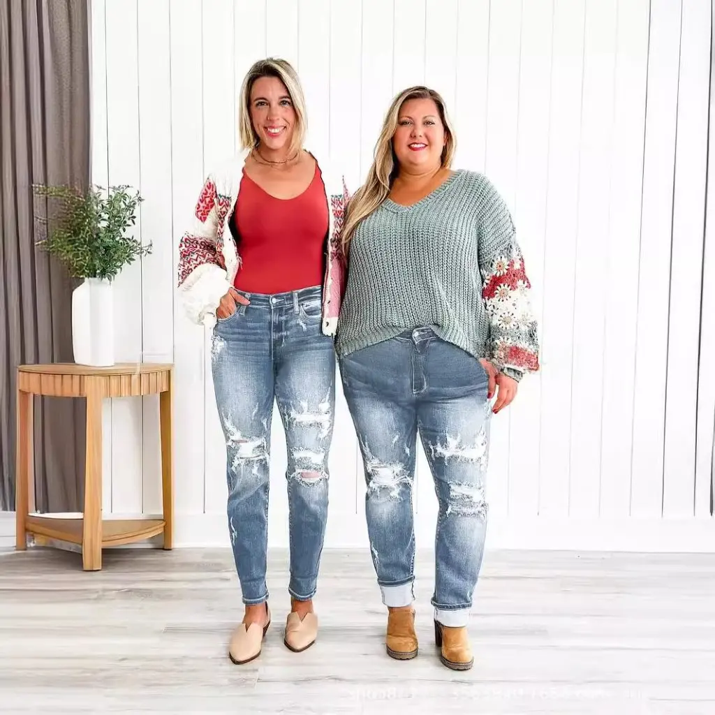 Women's Mid-Waist Straight Jeans Ripped Hip Hop Street Style European American Fashion Independent Station
Women's Mid-Waist Straight Jeans Ripped Hip Hop Street Style European American Fashion Independent Station