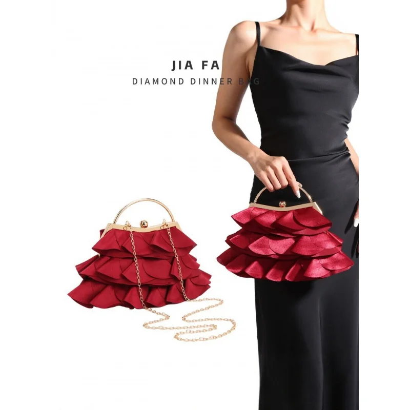 2026New burgundy rose petal evening bag for women, chain handbag, pleated cloud bag
2026New burgundy rose petal evening bag for women, chain handbag, pleated cloud bag