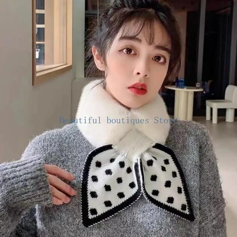 U4LF Faux Fur Collar Crucifix Scarf Winter Warm Scarf Decorative Scarfs For Women
U4LF Faux Fur Collar Crucifix Scarf Winter Warm Scarf Decorative Scarfs For Women