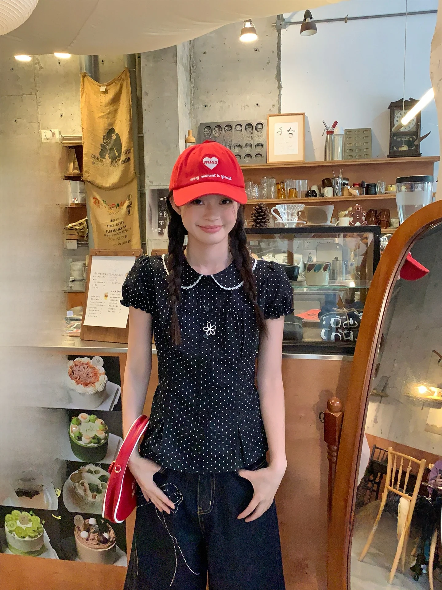 Black Polka Dot Waist-Cinching Short Sleeve Doll Collar Shirt Women's Summer New Korean Style College Wind Blouse Song Zhengen
Black Polka Dot Waist-Cinching Short Sleeve Doll Collar Shirt Women's Summer New Korean Style College Wind Blouse Song Zhengen
