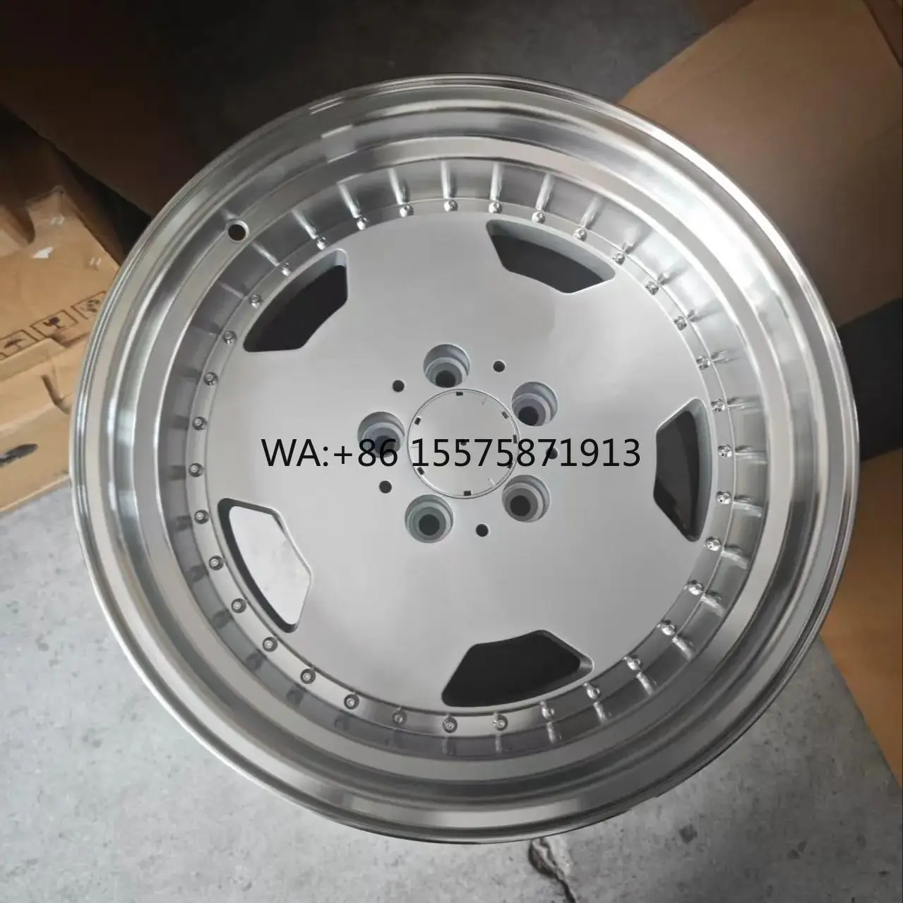Диски TP по выгодной цене 17*8J 17*9.5J, разноширокие, вылет 25, PCD 5X112, ЦО 66.6, для легковых автомобилей, для моделей Mercedes W124 W123 W122
Диски TP по выгодной цене 17*8J 17*9.5J, разноширокие, вылет 25, PCD 5X112, ЦО 66.6, для легковых автомобилей, для моделей Mercedes W124 W123 W122