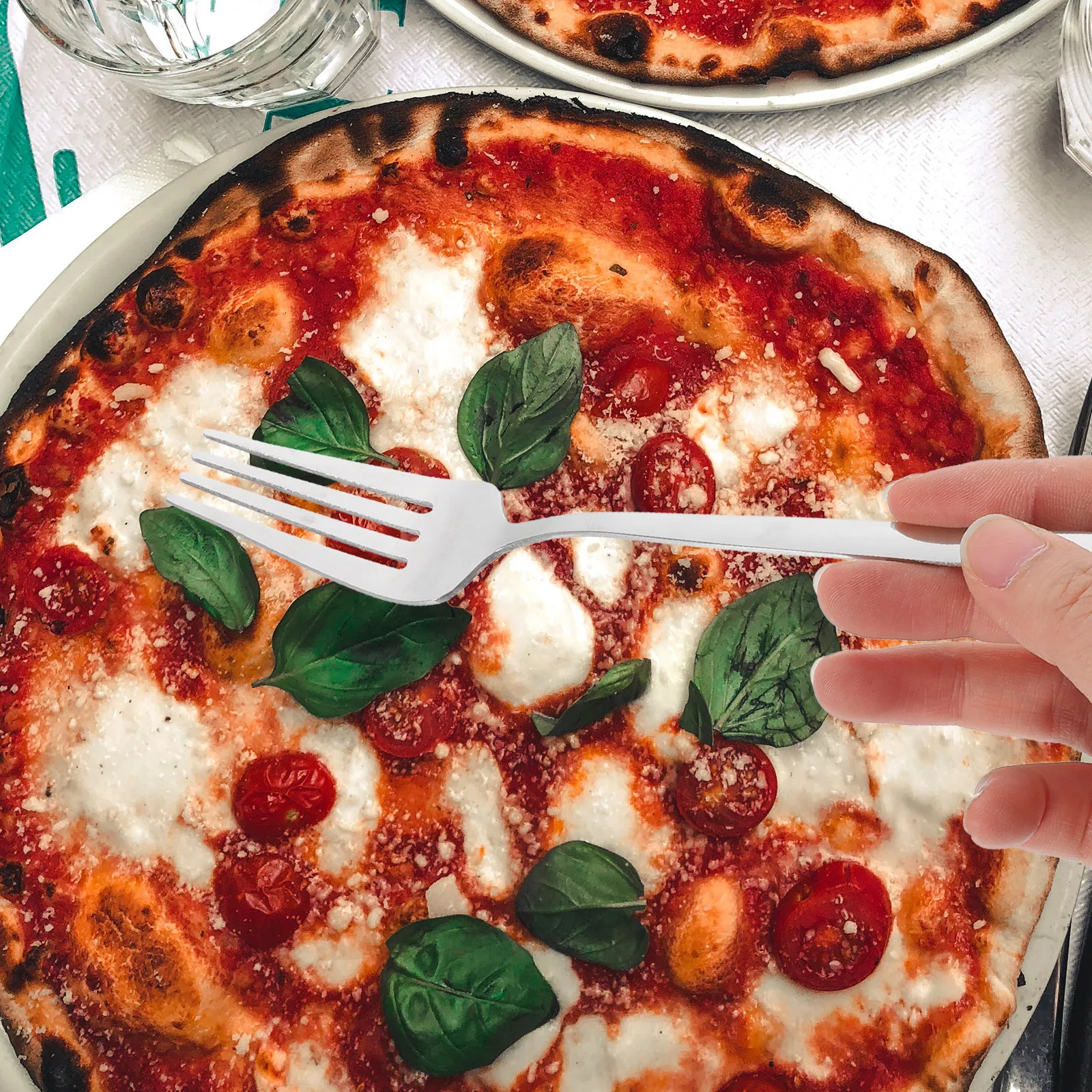 30 Pcs Stainless Steel Cutlery Set Spoon Fork Knife Flatware Kit Dinner Serving Utensils Steak Tableware Elegant Design 
30 Pcs Stainless Steel Cutlery Set Spoon Fork Knife Flatware Kit Dinner Serving Utensils Steak Tableware Elegant Design