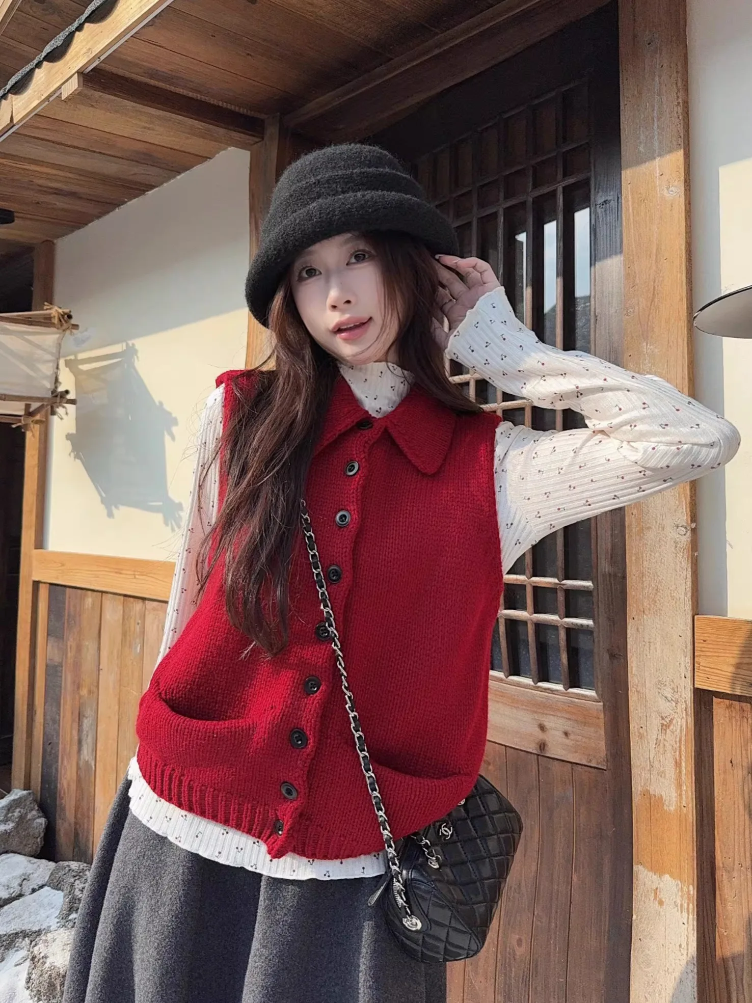 Korean Sle Red Knitted Vest Women Early Spring New Layering Inner Wear Cherry Base irt Top Set Outerwear Warmth
Korean Sle Red Knitted Vest Women Early Spring New Layering Inner Wear Cherry Base irt Top Set Outerwear Warmth