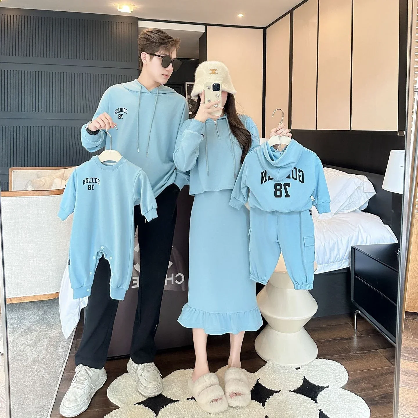 Family Outfits Father Mother and Daughter Son Clothing Women Girls Skirts Suit Boys Pants Sets Korean Matching Couples Clothes
Family Outfits Father Mother and Daughter Son Clothing Women Girls Skirts Suit Boys Pants Sets Korean Matching Couples Clothes