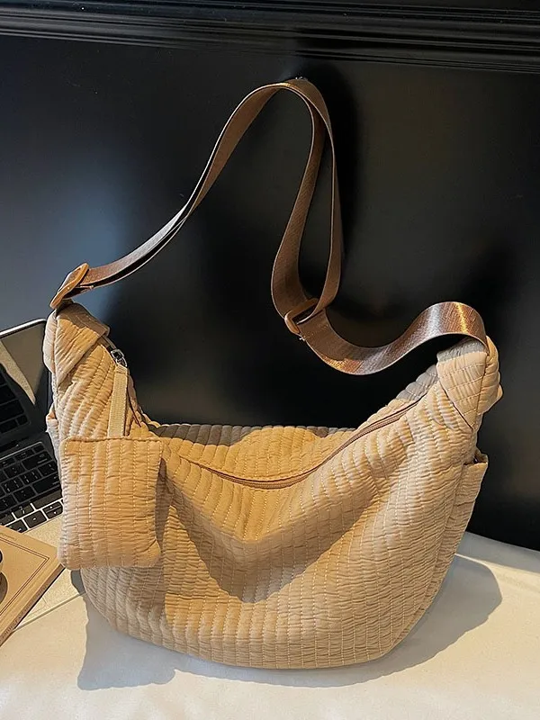 Большая сумка для пельменей Capaci, женская новинка 2026, парусиновая сумка через плечо Cloud Puffin Bag Caldo Kiss, брендовая полиэстеровая застежка-молния
Большая сумка для пельменей Capaci, женская новинка 2026, парусиновая сумка через плечо Cloud Puffin Bag Caldo Kiss, брендовая полиэстеровая застежка-молния