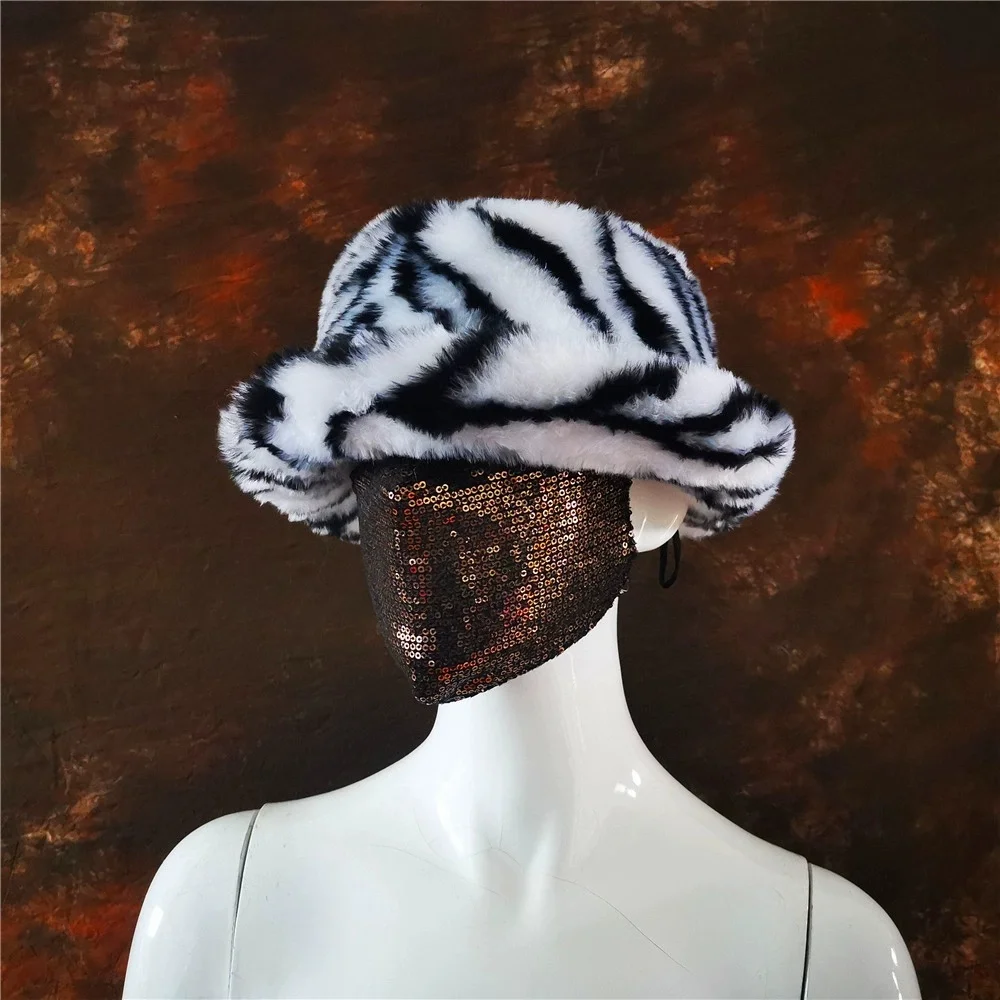 Новая осенне-зимняя шапка-бейсболка в британском стиле для женщин, теплая шапка-рыбак, модная повседневная студенческая шапка-бини из плюшевого флиса
Новая осенне-зимняя шапка-бейсболка в британском стиле для женщин, теплая шапка-рыбак, модная повседневная студенческая шапка-бини из плюшевого флиса