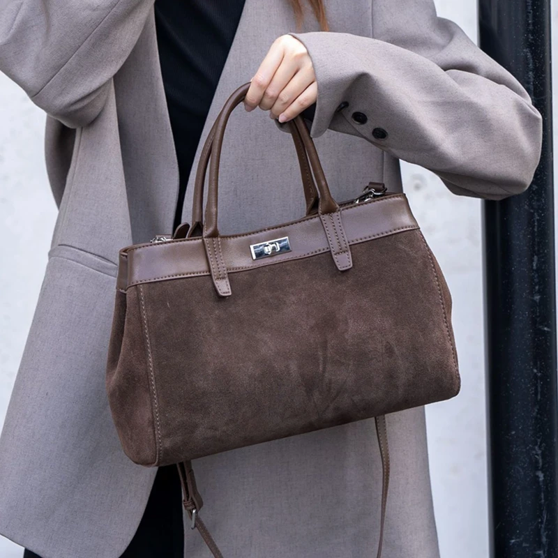 Burminsa замшевые сумки-тоут из натуральной кожи для женщин, 2024, роскошные дизайнерские сумки, рабочие женские сумки через плечо
Burminsa замшевые сумки-тоут из натуральной кожи для женщин, 2024, роскошные дизайнерские сумки, рабочие женские сумки через плечо