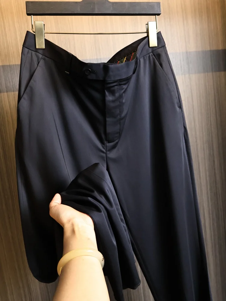 Smooth Skin-Friendly Summer Men's Lightweight Business Casual Straight Leg Pants Fashionable Urban Style Elastic Waist
Smooth Skin-Friendly Summer Men's Lightweight Business Casual Straight Leg Pants Fashionable Urban Style Elastic Waist