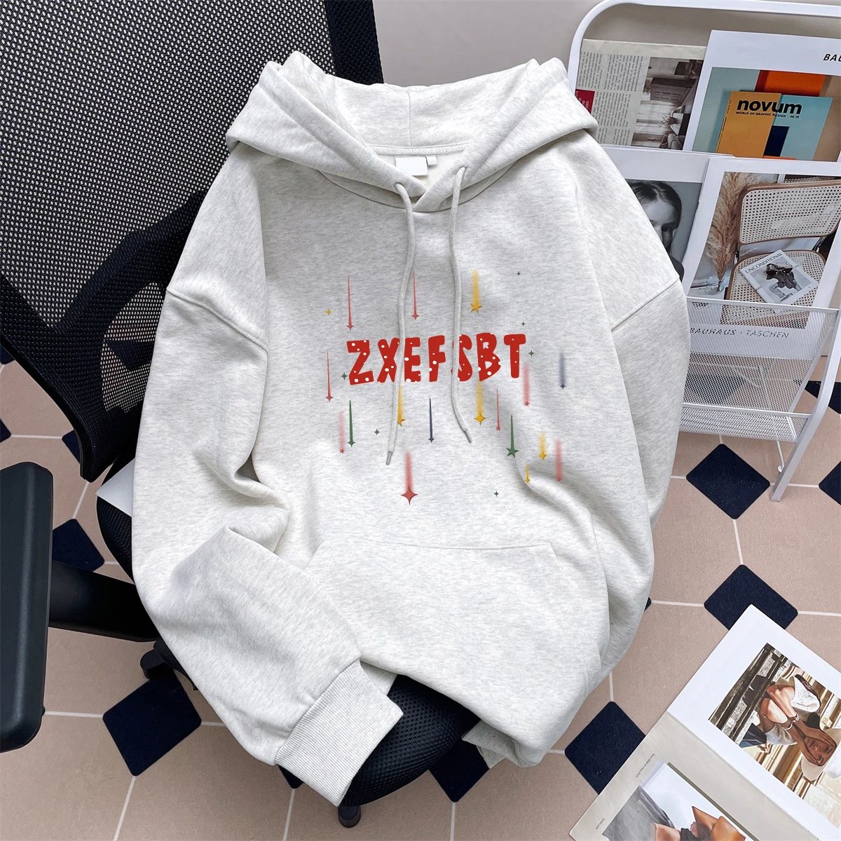 Lazy American Sle Loose Fit Hoodie Sweatirt ex Splatter Design Comfortable Youthful Autumn Outerwear
Lazy American Sle Loose Fit Hoodie Sweatirt ex Splatter Design Comfortable Youthful Autumn Outerwear