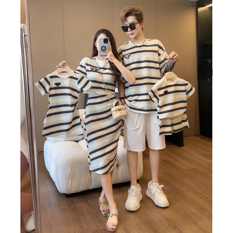 Dad Mom and Baby Matching Striped Clothes Mother and Daughter Equal Dresses Father and Son Clothing Korean Children Outfits Set
Dad Mom and Baby Matching Striped Clothes Mother and Daughter Equal Dresses Father and Son Clothing Korean Children Outfits Set