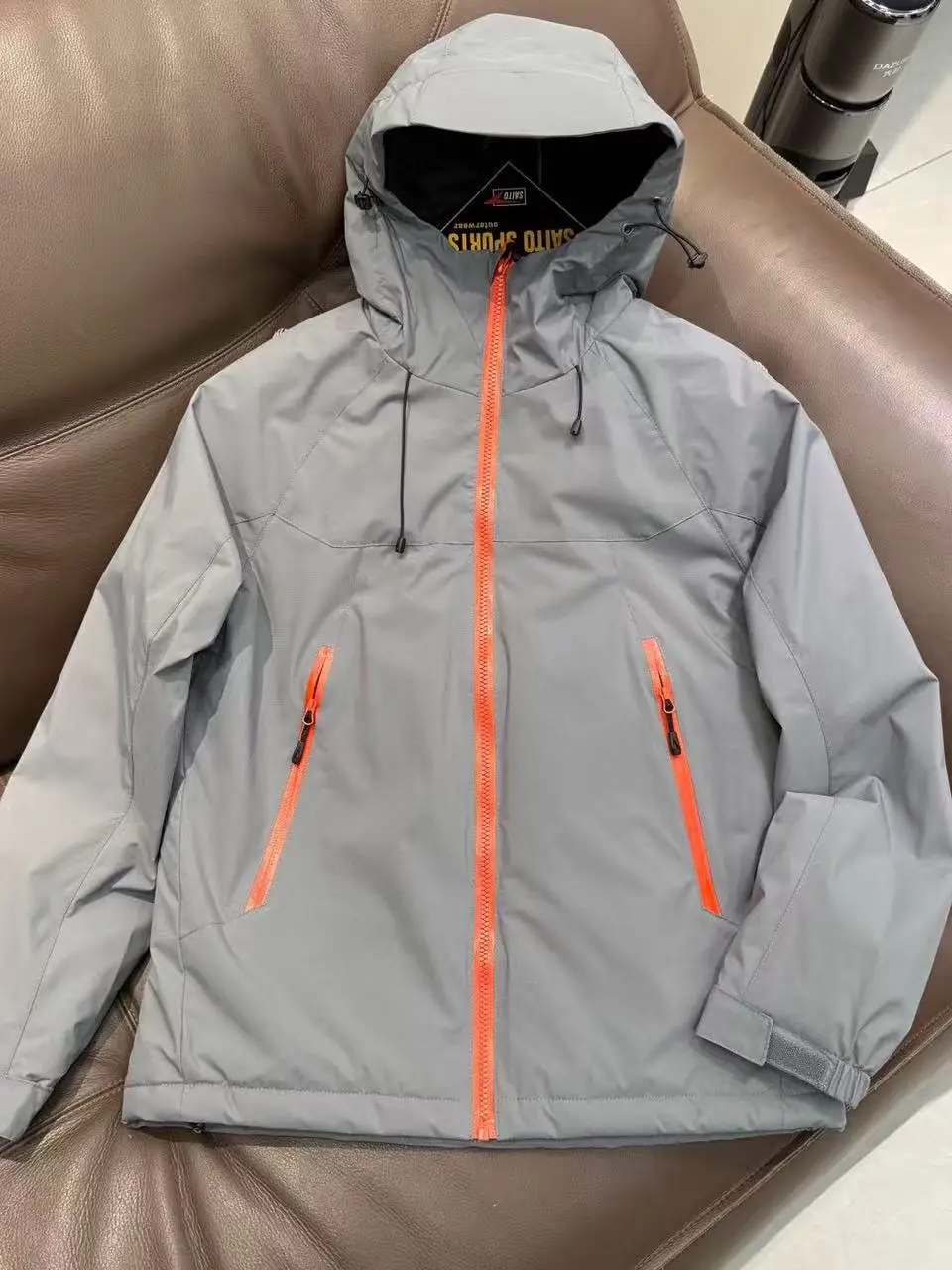 Мужская легкая хлопковая куртка с капюшоном для активного отдыха, водонепроницаемая, износостойкая, теплая, спортивная, осенне-зимняя, Bird Home Substitute
Мужская легкая хлопковая куртка с капюшоном для активного отдыха, водонепроницаемая, износостойкая, теплая, спортивная, осенне-зимняя, Bird Home Substitute