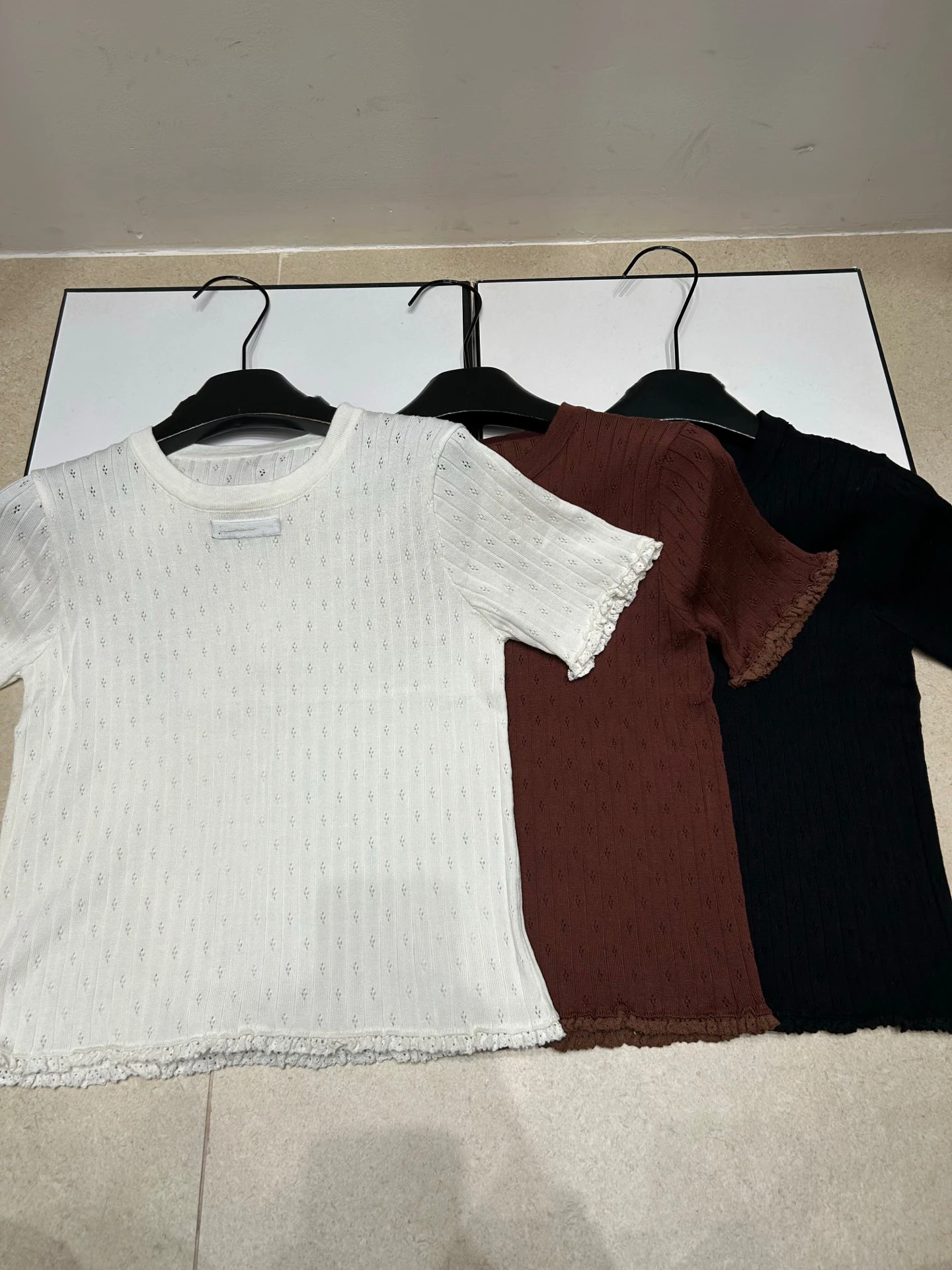 VIBE Summer New Gentle Style Women's Knitted Short Sleeve round Neck Lace Trim Slim Fit Sweet Top Fashionable Versatile Base ...
VIBE Summer New Gentle Style Women's Knitted Short Sleeve round Neck Lace Trim Slim Fit Sweet Top Fashionable Versatile Base ...