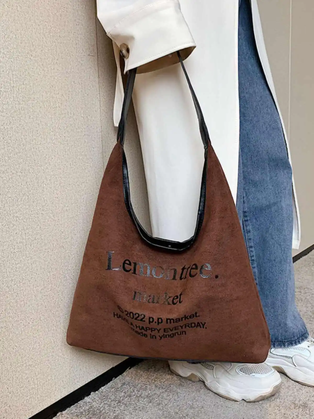 Vintage Letter Tote Bags For Women Autumn Winter Large Capacity Suede Shoulder Bag Casual Versatile Student Commuter Handbags
Vintage Letter Tote Bags For Women Autumn Winter Large Capacity Suede Shoulder Bag Casual Versatile Student Commuter Handbags