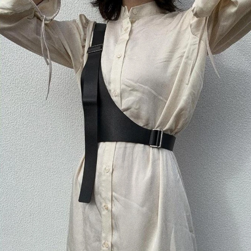 Vintage Single Shoulder Waist Harness Belt Women Men Punk Style PU Suspender Adjustable Straps Nightclub Skinny Body Chain
Vintage Single Shoulder Waist Harness Belt Women Men Punk Style PU Suspender Adjustable Straps Nightclub Skinny Body Chain