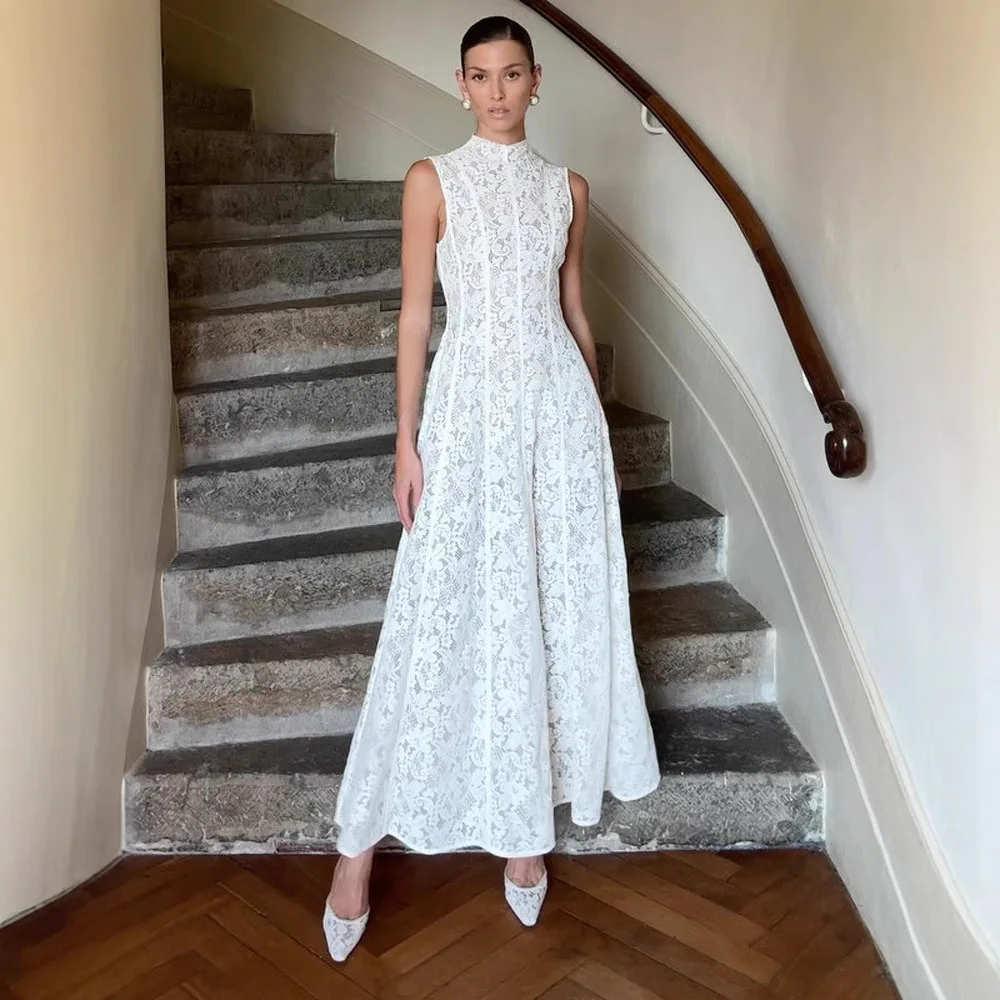 2025 New Women's Summer Sleeveless High Collar Retro Flared Dress White Temperament Sleeveless Lace Dress
2025 New Women's Summer Sleeveless High Collar Retro Flared Dress White Temperament Sleeveless Lace Dress