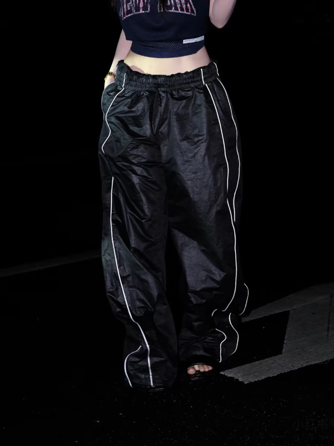 Weekeep Women Causal Black Sweatpants Summer Basic Elastic Low Rise Loose Straight Trousers Korean Fashion Streetwear y2k Capris
Weekeep Women Causal Black Sweatpants Summer Basic Elastic Low Rise Loose Straight Trousers Korean Fashion Streetwear y2k Capris