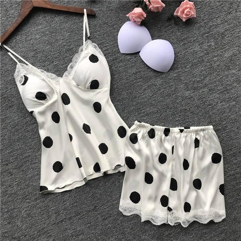New European and American satin polka dot camisole shorts simple women's home two piece underwear set
New European and American satin polka dot camisole shorts simple women's home two piece underwear set
