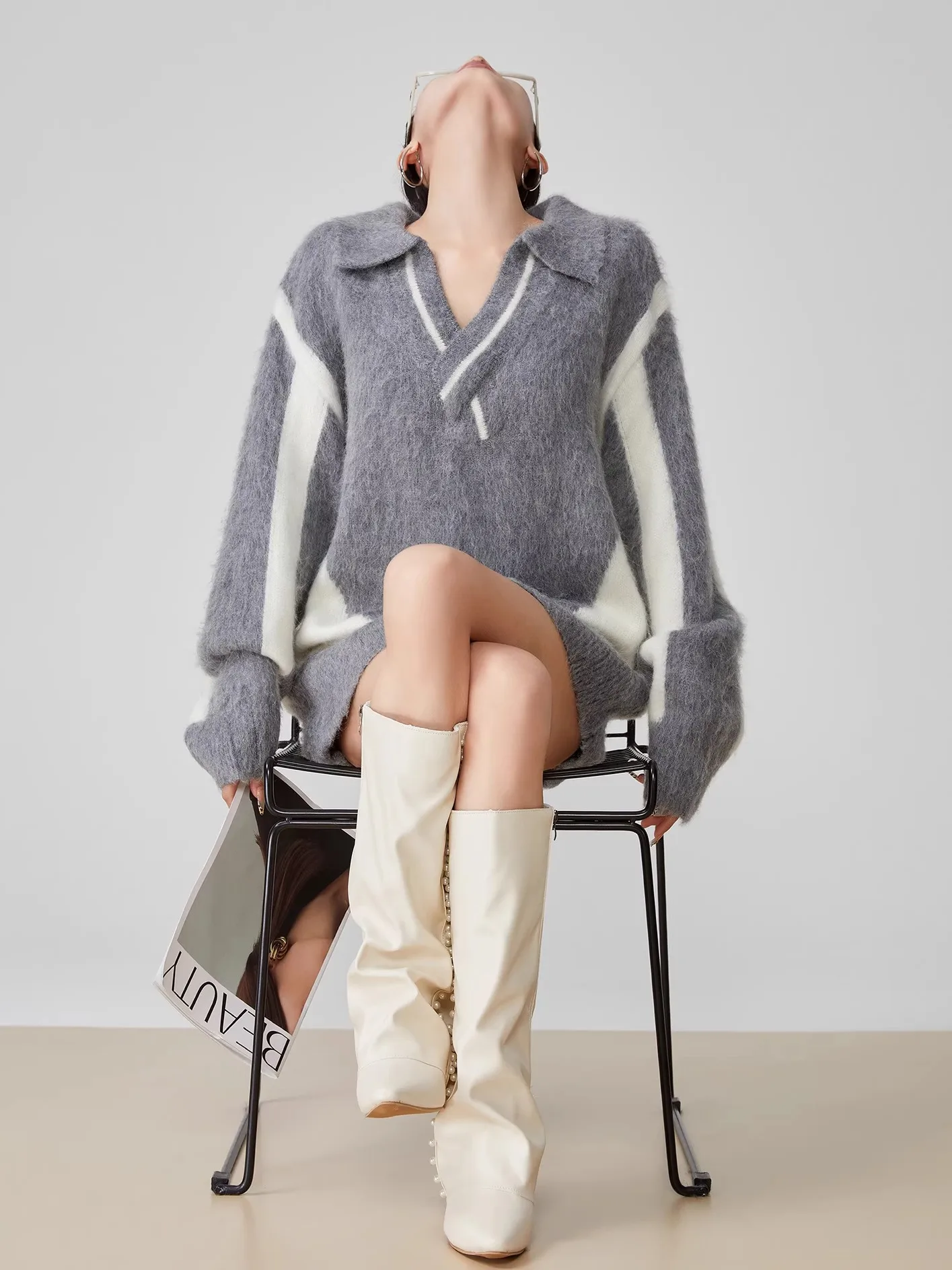 Женский трикотажный джемпер с V-образным вырезом, свободный крой, весенняя новинка в корейском стиле, ленивый топ с длинным рукавом, смесь хлопка и полиэстера
Женский трикотажный джемпер с V-образным вырезом, свободный крой, весенняя новинка в корейском стиле, ленивый топ с длинным рукавом, смесь хлопка и полиэстера