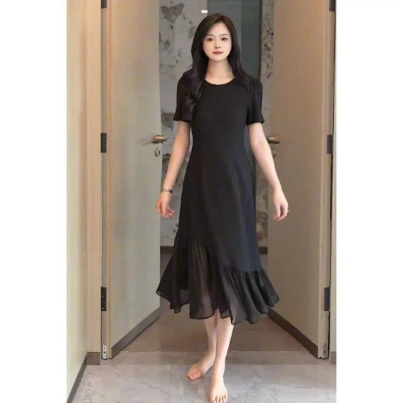 Elegant Women's Loose A-Line Midi Dress With Ruffled Hem Casual Spring Summer Style
Elegant Women's Loose A-Line Midi Dress With Ruffled Hem Casual Spring Summer Style