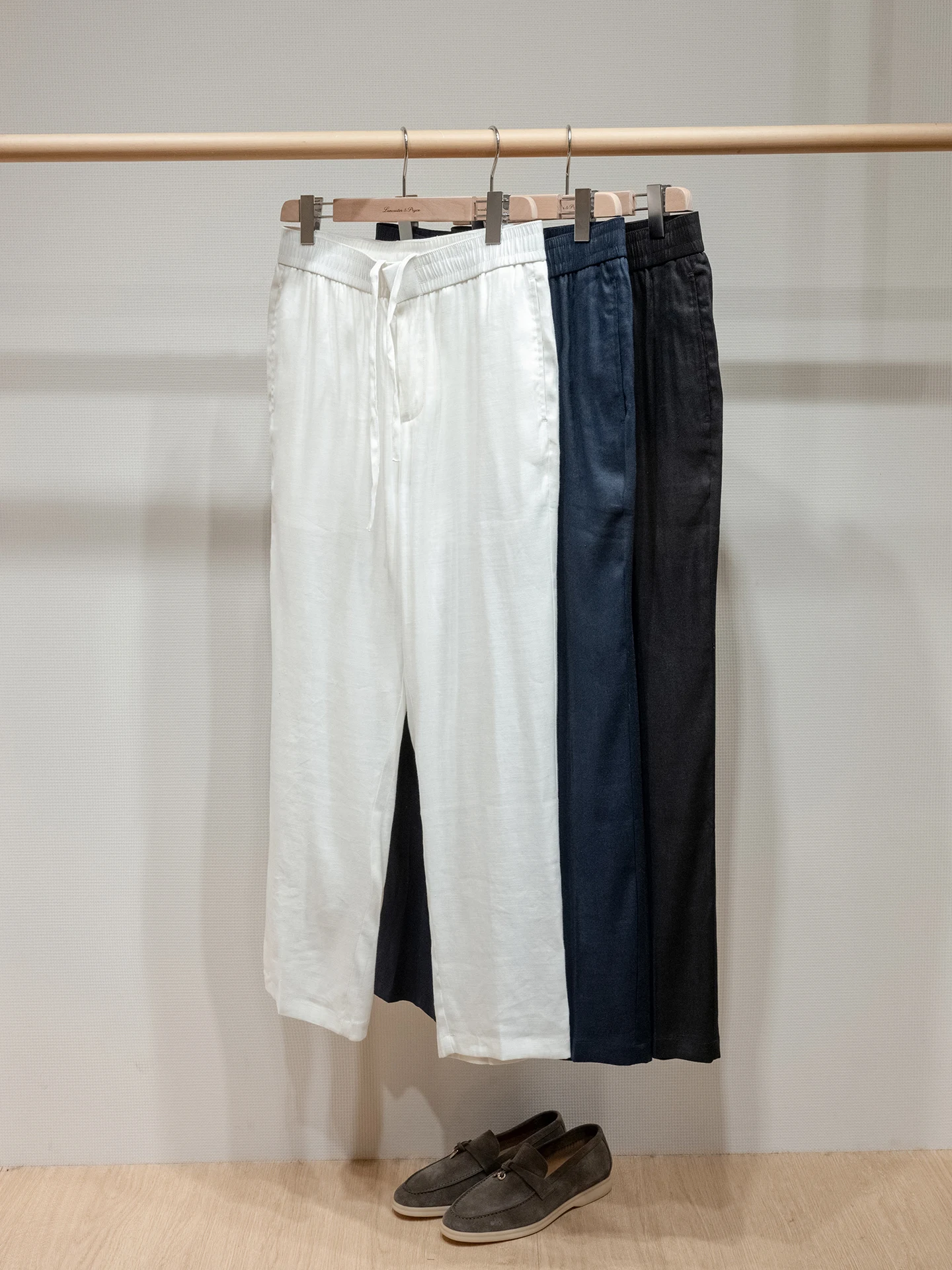 High-End Linen Blend Men's Casual Pants Straight Leg Lightweight Breathable Spring Summer Single Pleat Comfortable Fit
High-End Linen Blend Men's Casual Pants Straight Leg Lightweight Breathable Spring Summer Single Pleat Comfortable Fit