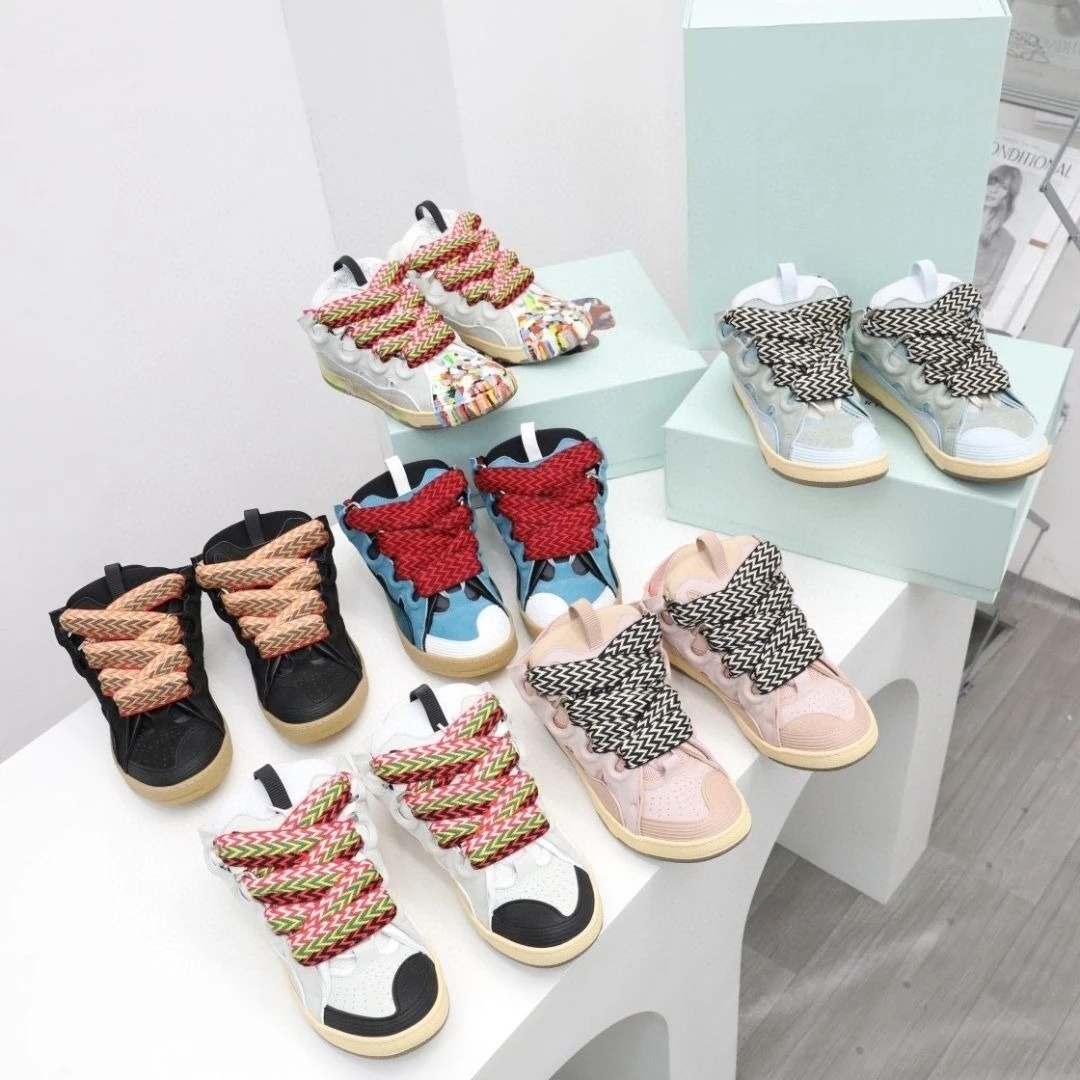 New Durable Non Slip Simple Casual Fashion Lace Up Thick Unisex Bread Skateboard Shoes Trendy Winter Warm Street Style Sneakers
New Durable Non Slip Simple Casual Fashion Lace Up Thick Unisex Bread Skateboard Shoes Trendy Winter Warm Street Style Sneakers