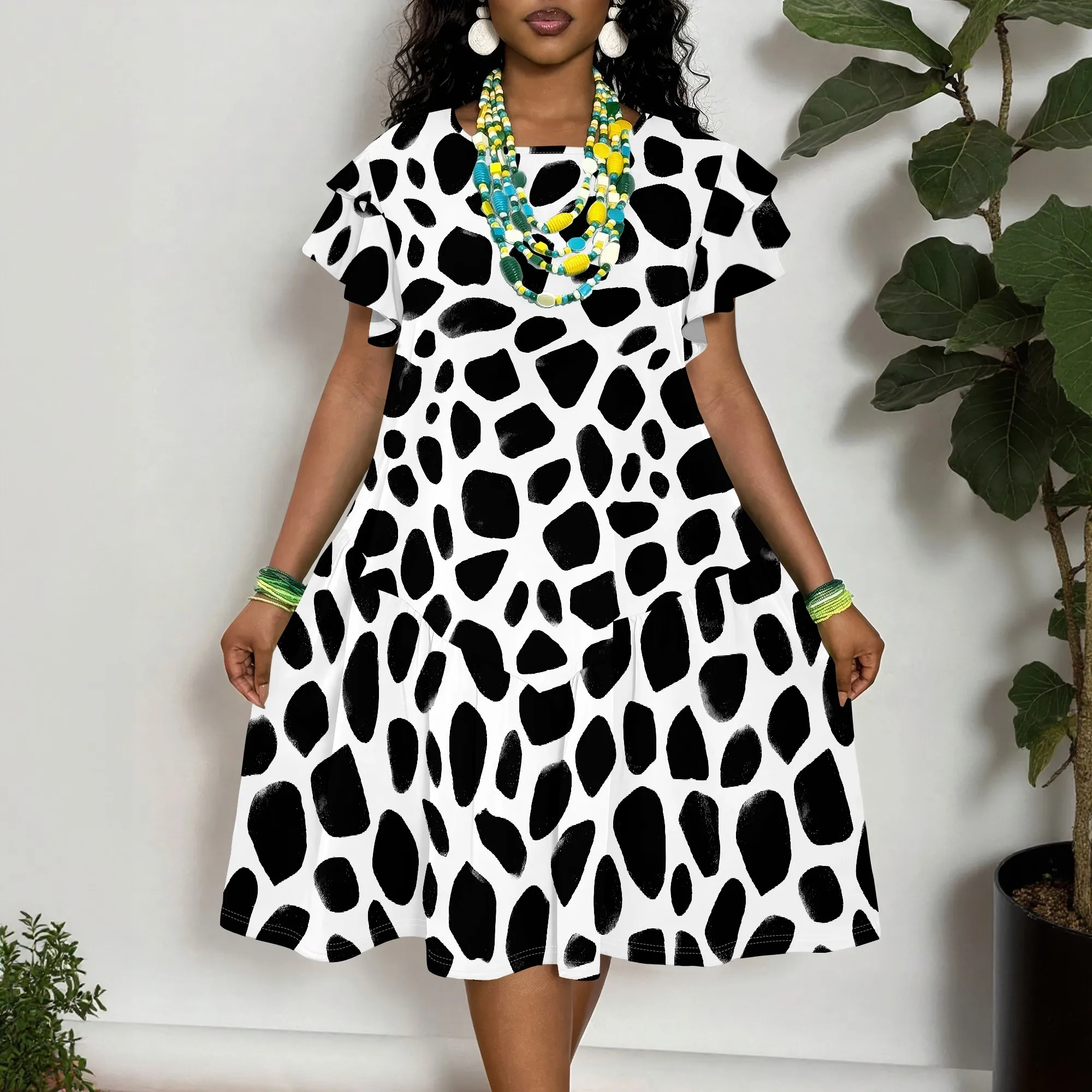 Bold Print, Short Sleeve Dress, Dalmatian Pattern Spotted Design, Loose Fit Casual Style, Summer Wear Beach Outfit, XL-6XL
Bold Print, Short Sleeve Dress, Dalmatian Pattern Spotted Design, Loose Fit Casual Style, Summer Wear Beach Outfit, XL-6XL