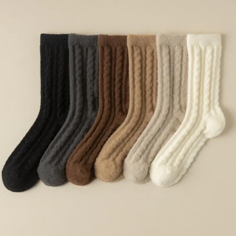 3Pairs/Set Warm Socks Women Winter Thicken Plush Cold Proof Socks Mid Tube Retro Solid Color Wool Thermal Fashion Home Soft Sock
3Pairs/Set Warm Socks Women Winter Thicken Plush Cold Proof Socks Mid Tube Retro Solid Color Wool Thermal Fashion Home Soft Sock