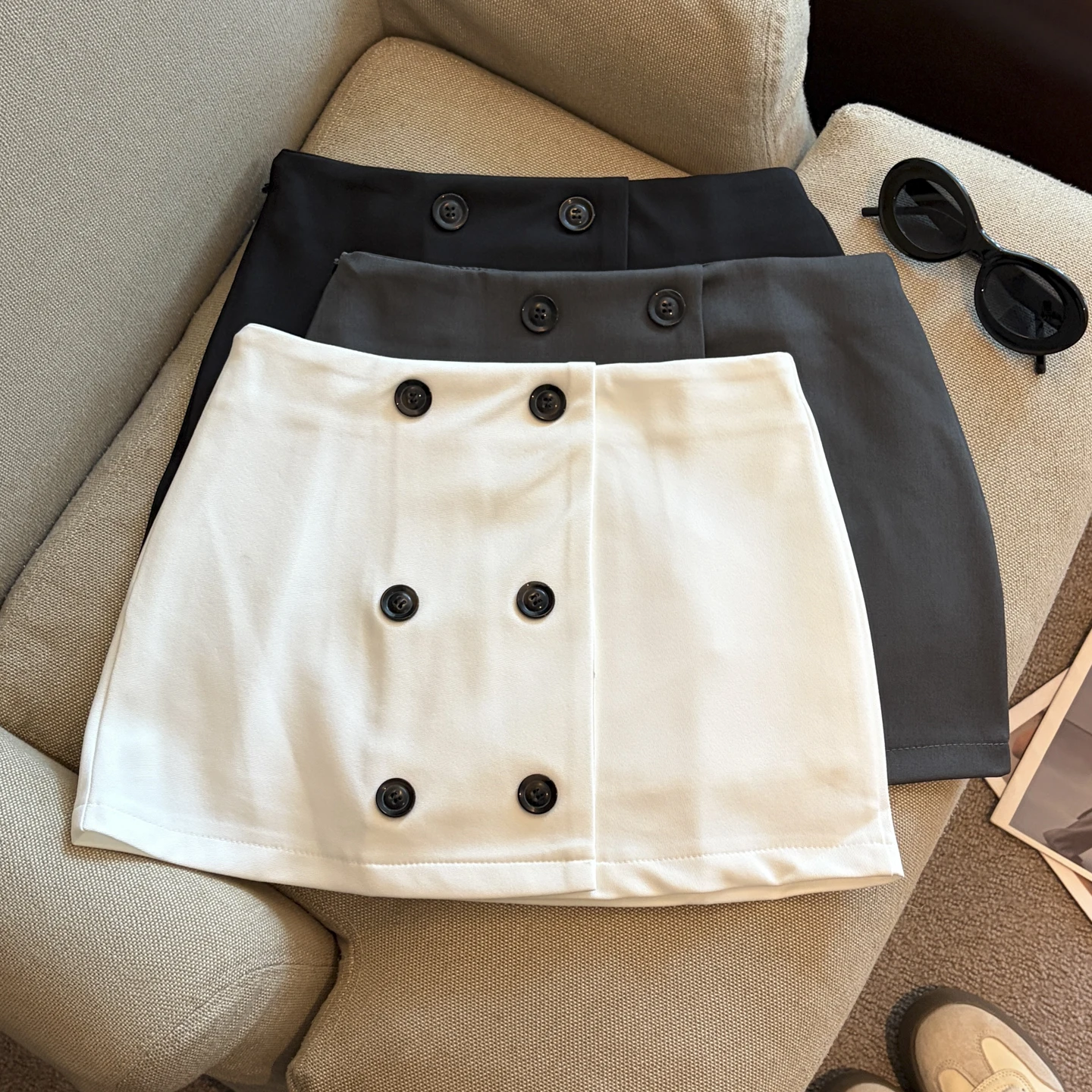 Women's Summer Double Breasted A Line Suit Skirt Lady Streetwear High Waist Solid Color Slim Mini Skirt
Women's Summer Double Breasted A Line Suit Skirt Lady Streetwear High Waist Solid Color Slim Mini Skirt