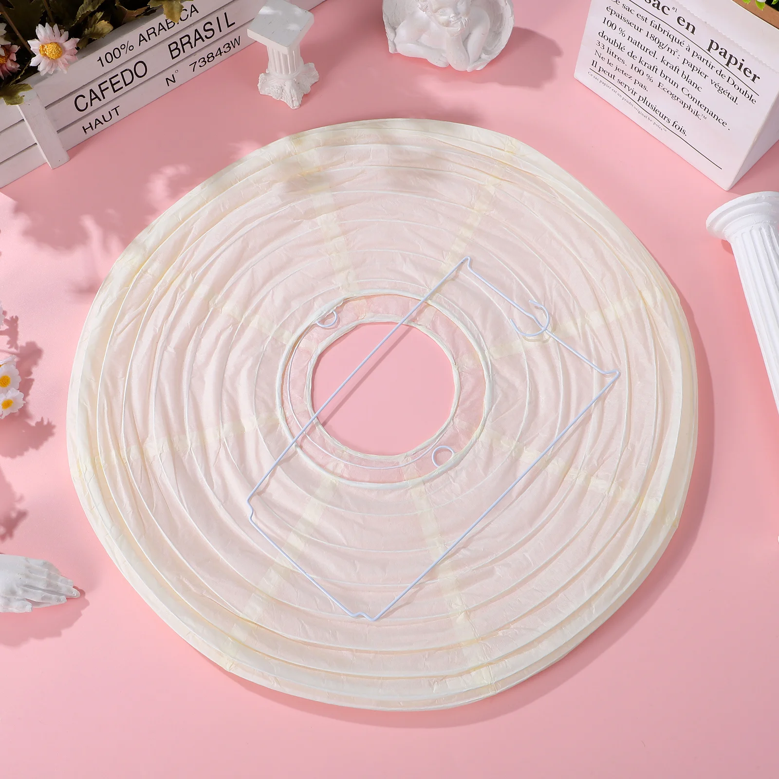 2pcs Lantern Shade Decorative Hanging Lampshade Foldable Cover Pendant Light Replacement Lampshade Replacement
2pcs Lantern Shade Decorative Hanging Lampshade Foldable Cover Pendant Light Replacement Lampshade Replacement