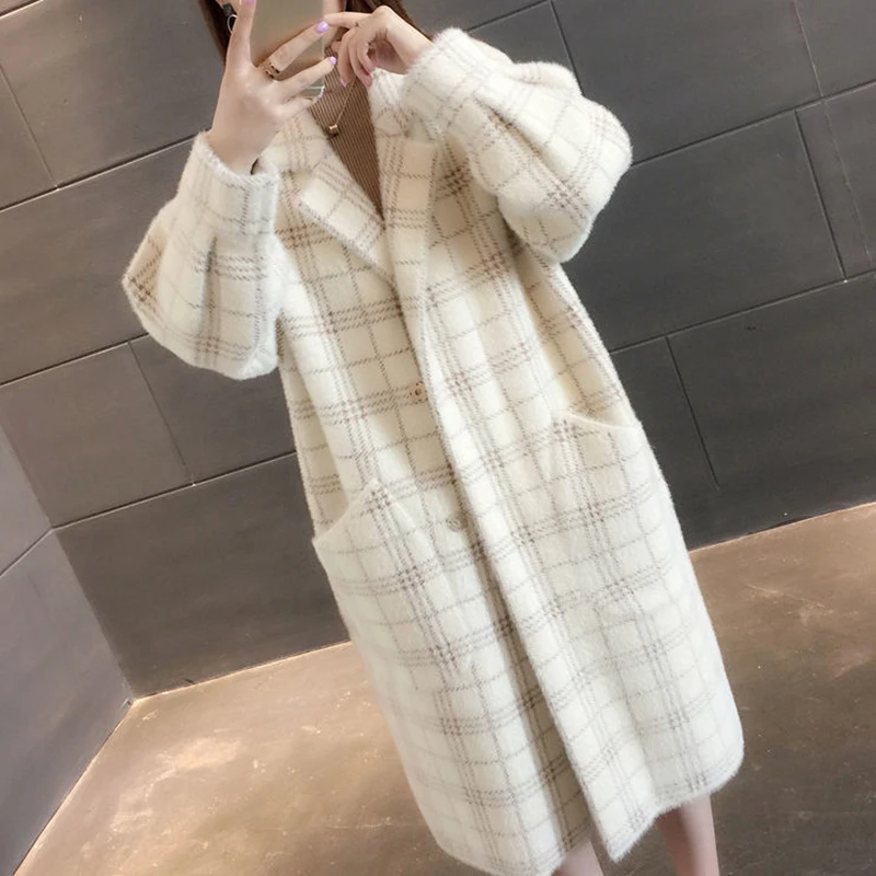 2023 Autumn Winter Plaid Pocket Coat Women's Turn-down Button Imitation Mink Fleece Coat Female Elegant Casual Fashion Outerwear
2023 Autumn Winter Plaid Pocket Coat Women's Turn-down Button Imitation Mink Fleece Coat Female Elegant Casual Fashion Outerwear