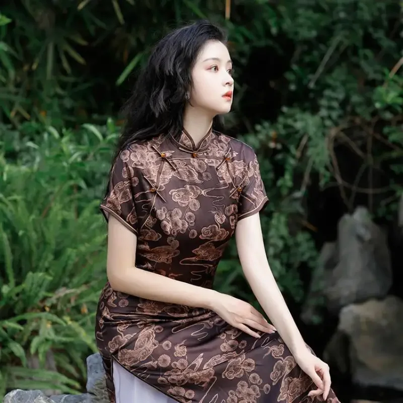 Новинка осени 2024, женское элегантное атласное платье Ципао в китайском повседневном стиле, винтажное платье Ципао с воротником-стойкой, сексуальные платья
Новинка осени 2024, женское элегантное атласное платье Ципао в китайском повседневном стиле, винтажное платье Ципао с воротником-стойкой, сексуальные платья