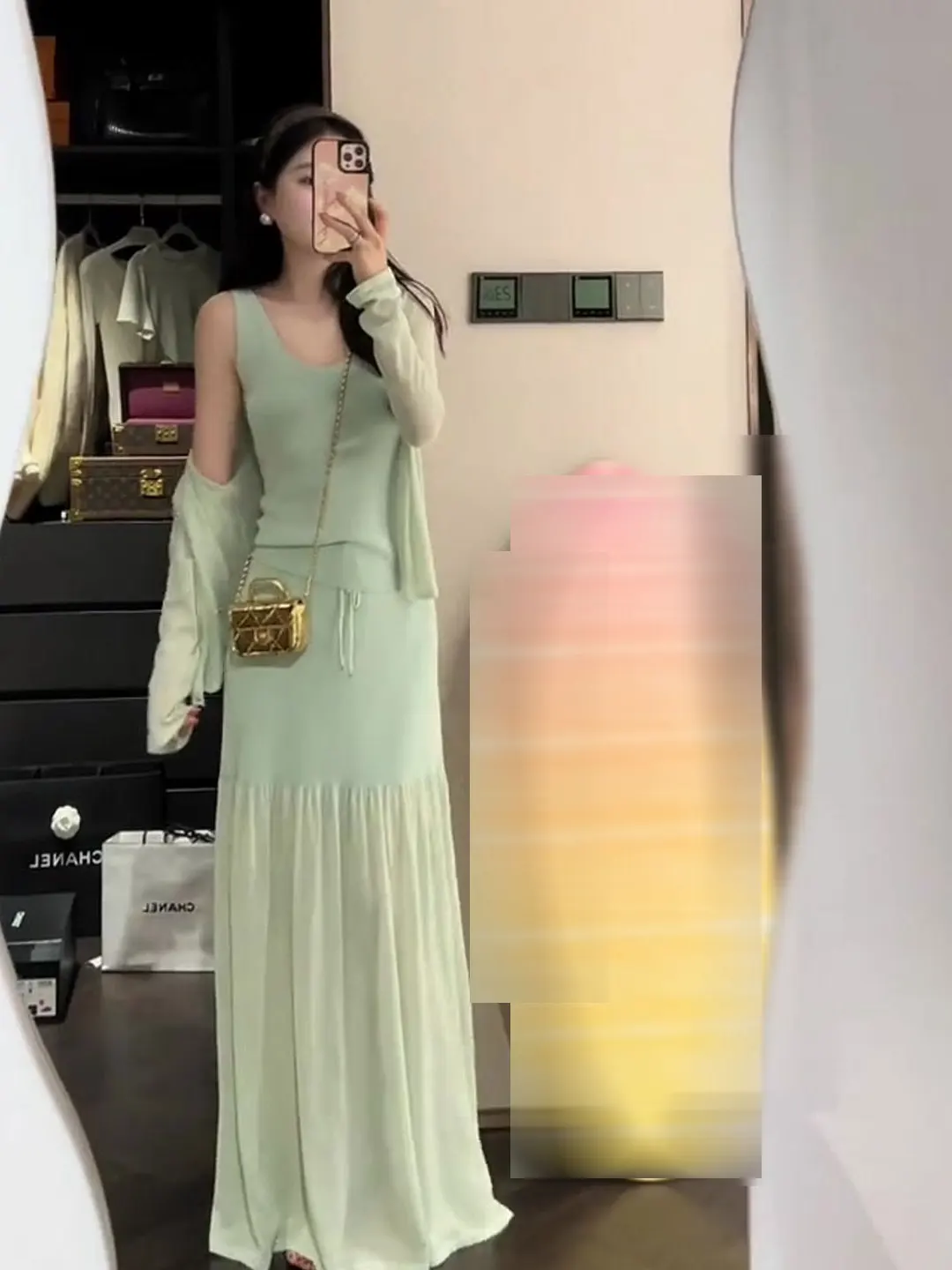 2026 Unique Stylish Dopaamine Ice Silk Sun Protection Cardigan Tank Top Half Skirt Three Piece Set Women's Fashion Summer Outfit
2026 Unique Stylish Dopaamine Ice Silk Sun Protection Cardigan Tank Top Half Skirt Three Piece Set Women's Fashion Summer Outfit