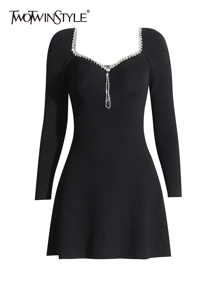 TWOTWINSTYLE Solid Spliced Diamonds Slimming Dresses For Women V Neck Long Sleeve High Waist Sexy Bodycon Mini Dress Female New
TWOTWINSTYLE Solid Spliced Diamonds Slimming Dresses For Women V Neck Long Sleeve High Waist Sexy Bodycon Mini Dress Female New