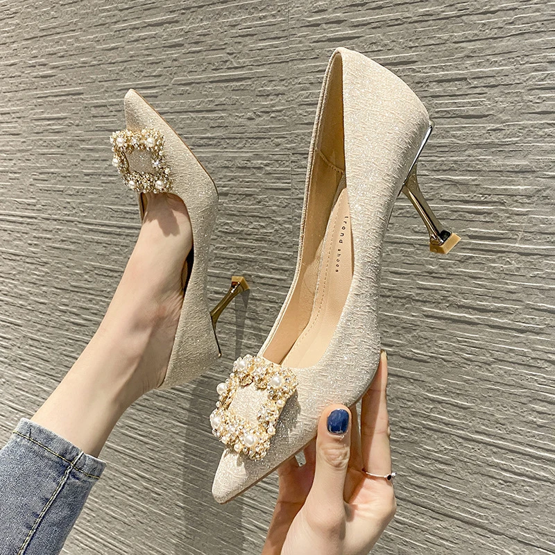 Women's new pointed-toe shallow high-heeled shoes, commuting style with rhinestones, elegant Korean version, thin-heeled single
Women's new pointed-toe shallow high-heeled shoes, commuting style with rhinestones, elegant Korean version, thin-heeled single