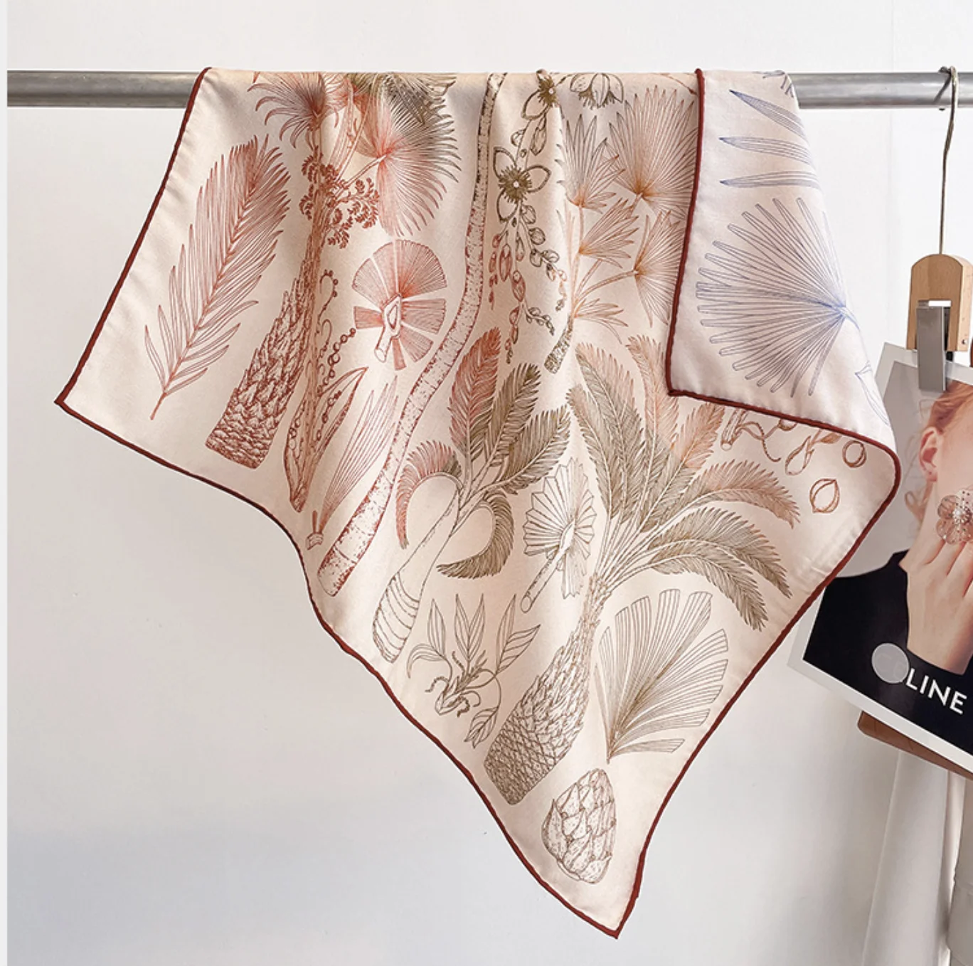 30% Silk 70% Wool Neck Scarf Women Autumn Bohemian Leaves Print Scarves Neck Warmer Ladies Winter Accessories
30% Silk 70% Wool Neck Scarf Women Autumn Bohemian Leaves Print Scarves Neck Warmer Ladies Winter Accessories