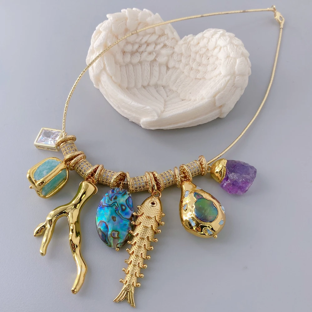 Y·YING Новое ожерелье-чокер из натуральных камней, культивированного жемчуга и смолы с медной подвеской в виде рыбы, короткое колье для женщин, ювелирные украшения, подарки
Y·YING Новое ожерелье-чокер из натуральных камней, культивированного жемчуга и смолы с медной подвеской в виде рыбы, короткое колье для женщин, ювелирные украшения, подарки