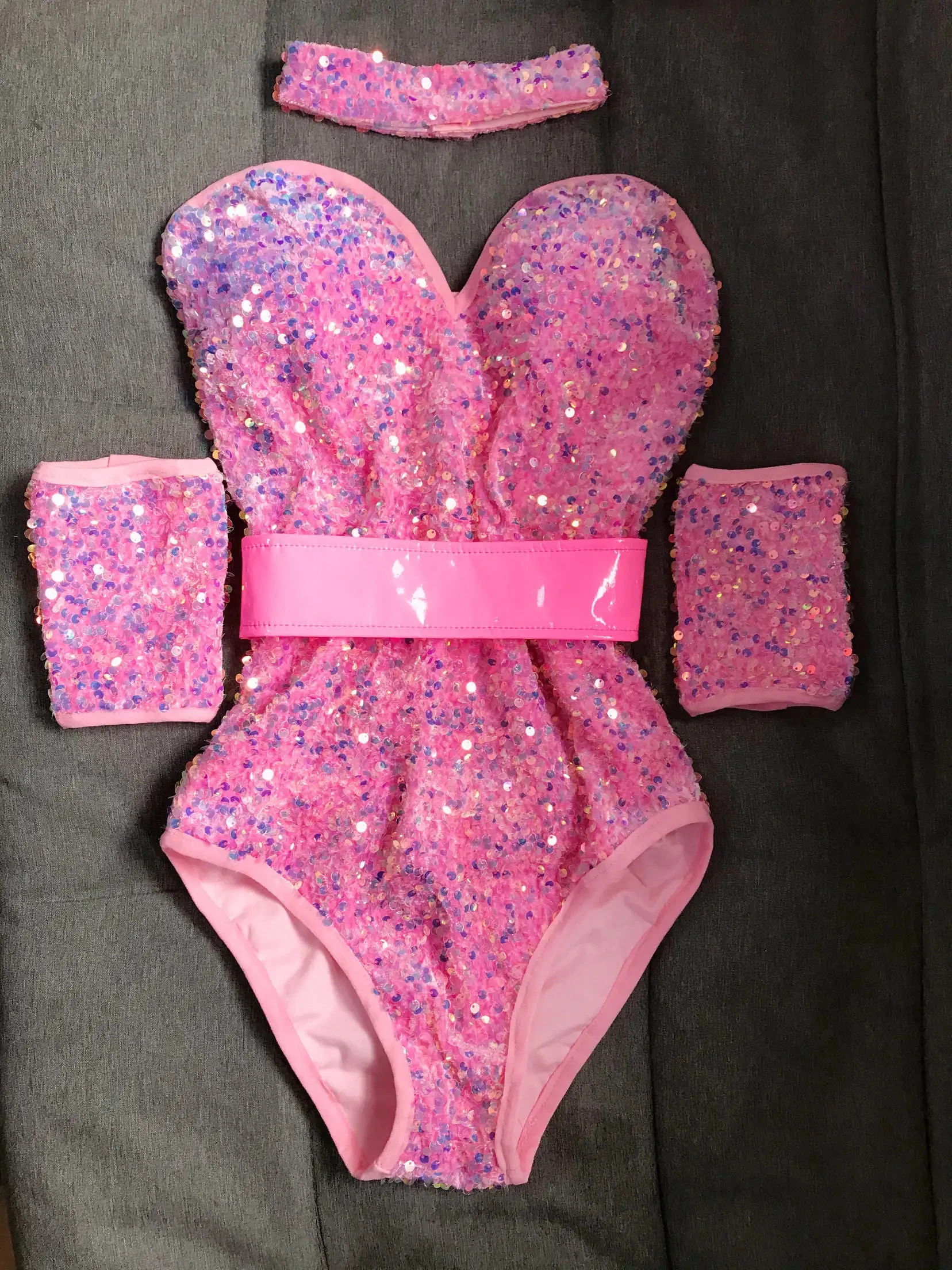 Women's Sexy Strapless Sequin Dance Leotard One Piece Shiny Bodycon Jumpsuit Stripper Outfit for Night Club Party
Women's Sexy Strapless Sequin Dance Leotard One Piece Shiny Bodycon Jumpsuit Stripper Outfit for Night Club Party