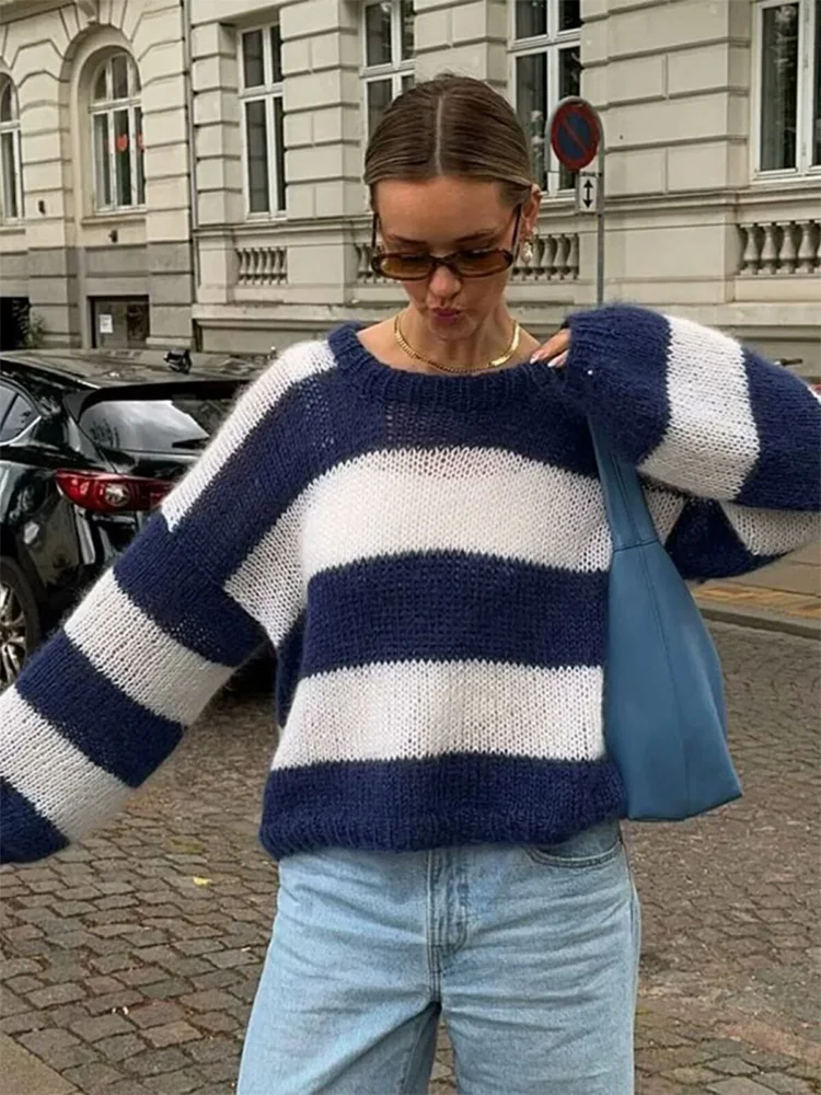 TRAFZA Women Winter Fashion Warm Round Neck Stripe Loose Knitted Pullover Female Elegant Casual Long Sleeve Elastic Sweater
TRAFZA Women Winter Fashion Warm Round Neck Stripe Loose Knitted Pullover Female Elegant Casual Long Sleeve Elastic Sweater