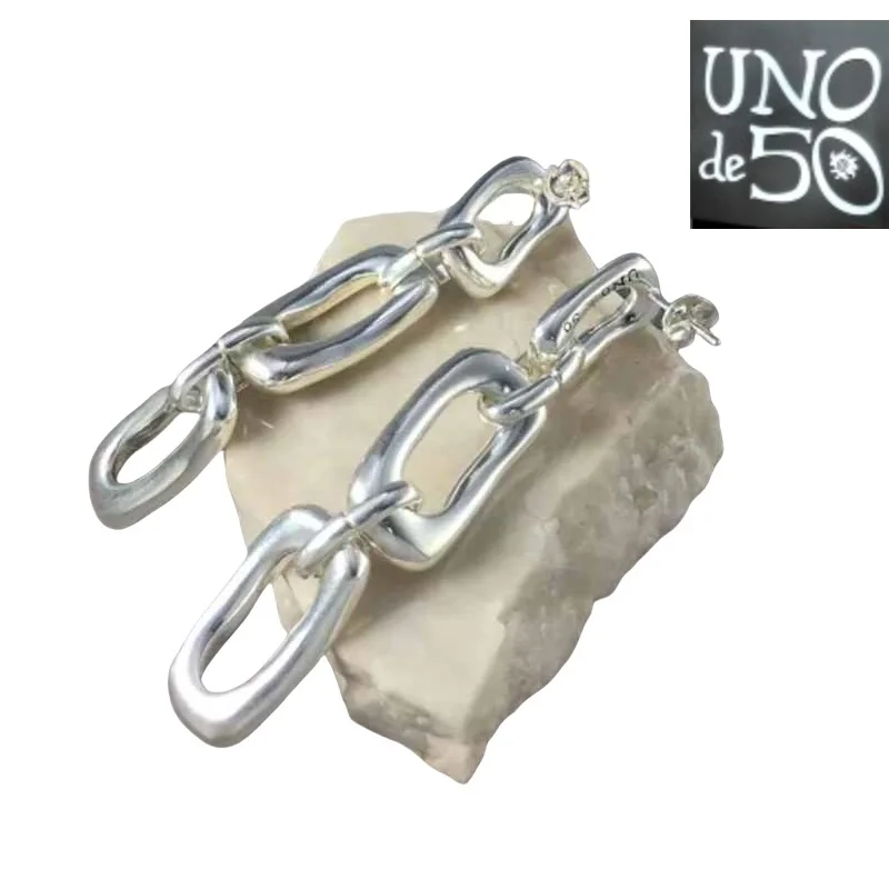 2024 Selling Exquisite High Quality UNO DE 50 Fashion Classic 925 Earrings Jewelry Romantic Holiday Gift
2024 Selling Exquisite High Quality UNO DE 50 Fashion Classic 925 Earrings Jewelry Romantic Holiday Gift