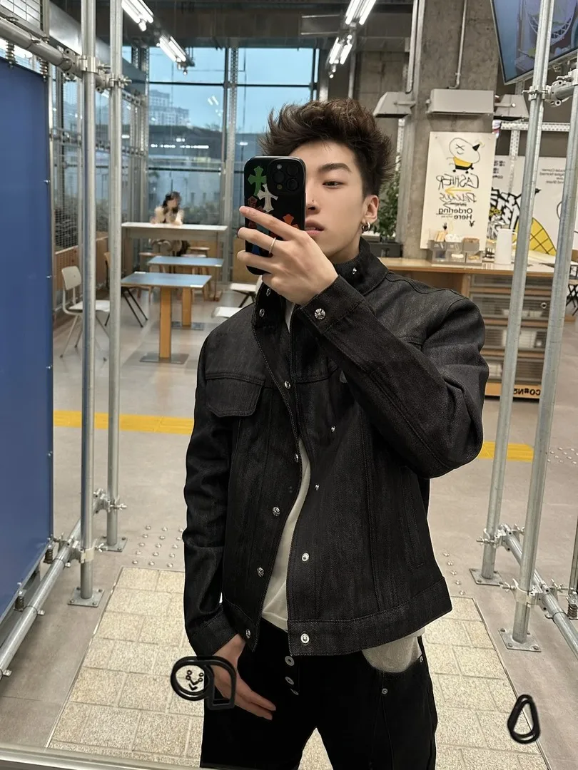 Классические американские широкие джинсы-орт, свободные джинсовые куртки, мужская модная повседневная верхняя одежда с наклонными карманами, износостойкая
Классические американские широкие джинсы-орт, свободные джинсовые куртки, мужская модная повседневная верхняя одежда с наклонными карманами, износостойкая