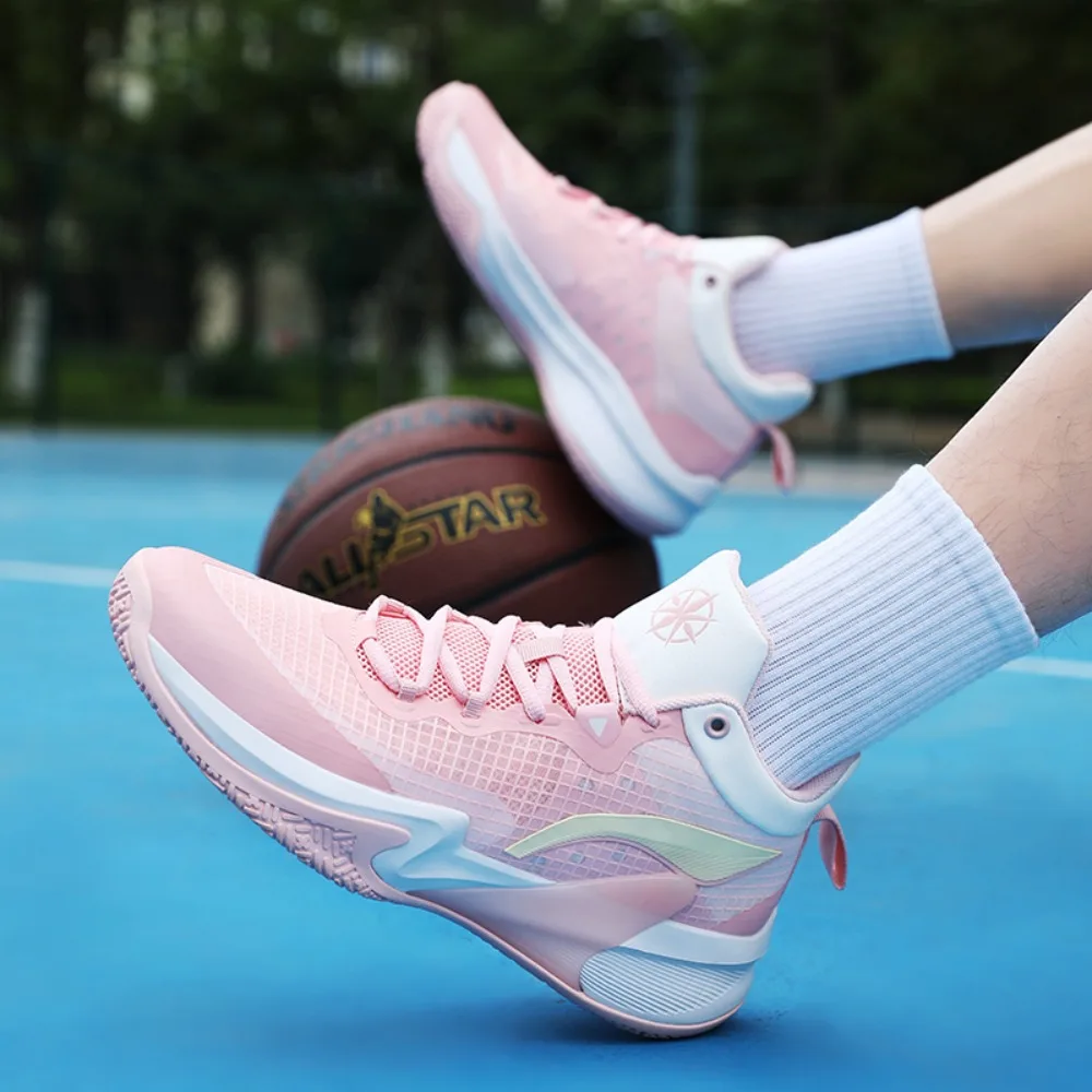Sports Training Basketball Shoes New Model MD Rubber Bottom Noise Making Breathable Men's Shoes Competition Trendy Color Sports
Sports Training Basketball Shoes New Model MD Rubber Bottom Noise Making Breathable Men's Shoes Competition Trendy Color Sports