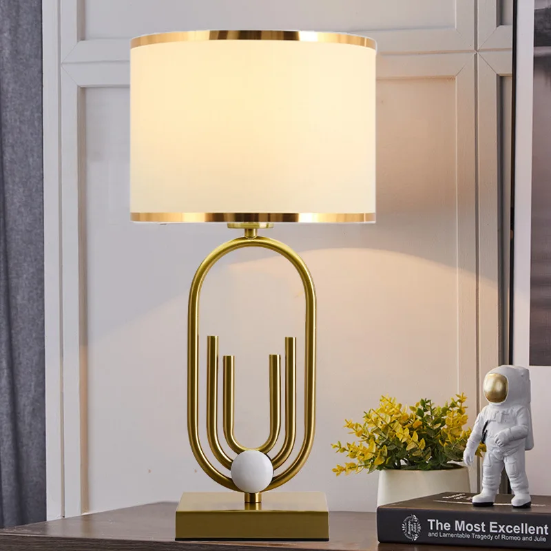 Table Lamp Bedroom Bedside Lamp Nordic Light Luxury Modern Bedroom Living Room Study Romantic Warm Decoration Desk Lamp
Table Lamp Bedroom Bedside Lamp Nordic Light Luxury Modern Bedroom Living Room Study Romantic Warm Decoration Desk Lamp
