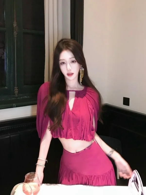 Elegant Summer New Design Sleeveless Cloak Top High Waist Skirt Set Fashionable Ensemble for Women Short Sleeve round Neck
Elegant Summer New Design Sleeveless Cloak Top High Waist Skirt Set Fashionable Ensemble for Women Short Sleeve round Neck