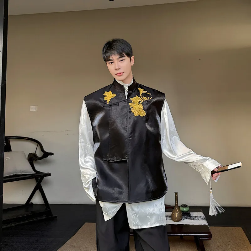 Новый китайский мужской жилет с вышивкой, свободный крой, яркая поверхность, ретро-трендовый бренд, молодежный повседневный всесезонный китайский топ
Новый китайский мужской жилет с вышивкой, свободный крой, яркая поверхность, ретро-трендовый бренд, молодежный повседневный всесезонный китайский топ