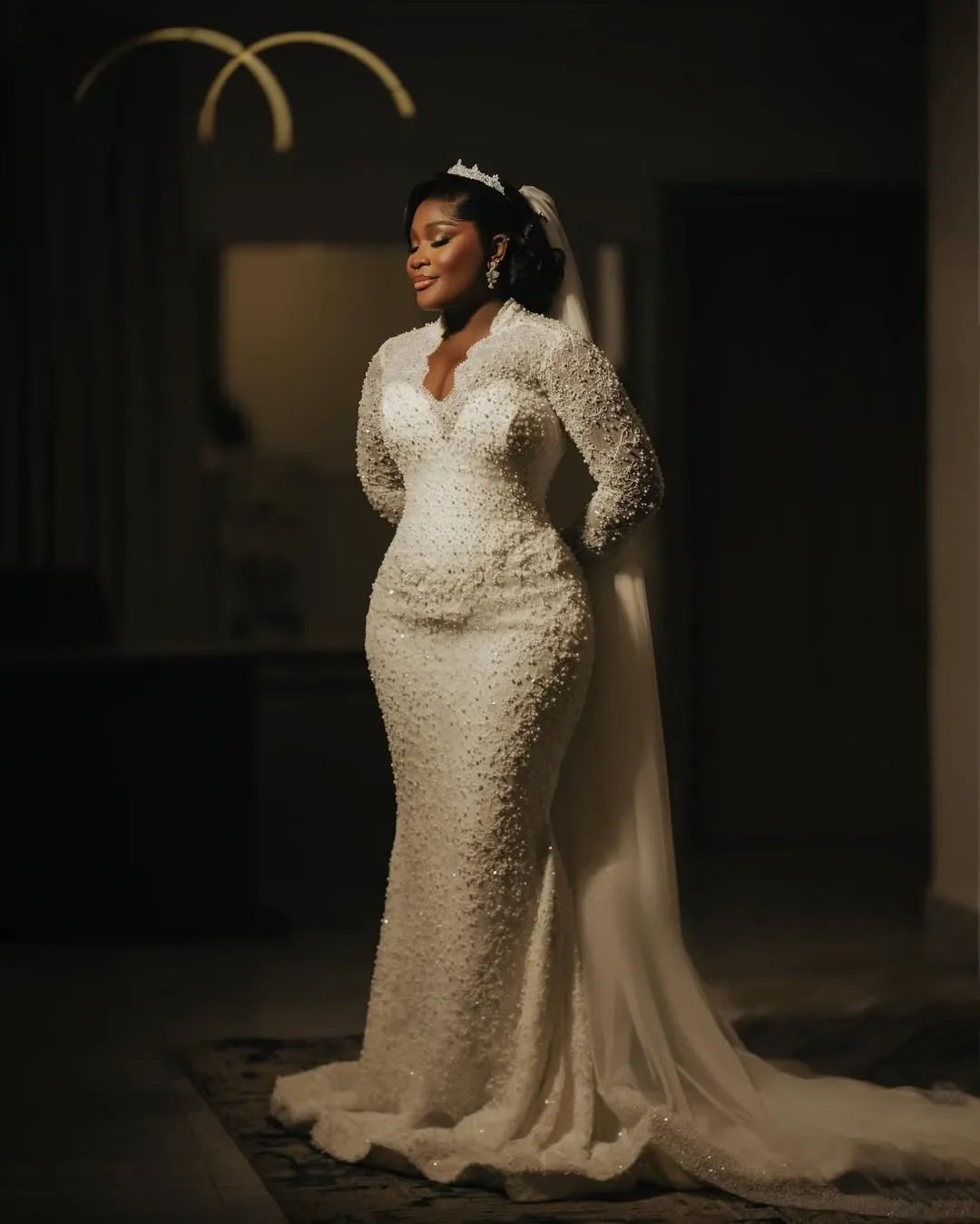 Customized V Neck Sparkly Pearls Lace Modest Wedding Dress Vestido De Noiva Long Sleeves Luxury Bridal Gown
Customized V Neck Sparkly Pearls Lace Modest Wedding Dress Vestido De Noiva Long Sleeves Luxury Bridal Gown