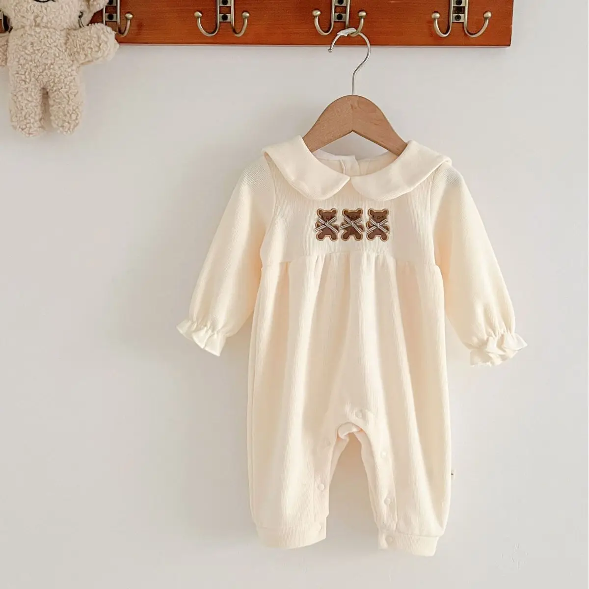 2024 New Spring Autumn Boy Girls Cartoon Bear Romper Cute Toddler Clothes Versatile Polo Collar Long Sleeve Clothes Baby Bodysui
2024 New Spring Autumn Boy Girls Cartoon Bear Romper Cute Toddler Clothes Versatile Polo Collar Long Sleeve Clothes Baby Bodysui