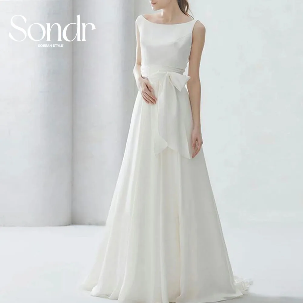 Sondr Scoop Collar Sleeveless Korean Wedding Dresses Backless A Line Bridal Gown Customized Japanese Wedding Party Dresses
Sondr Scoop Collar Sleeveless Korean Wedding Dresses Backless A Line Bridal Gown Customized Japanese Wedding Party Dresses
